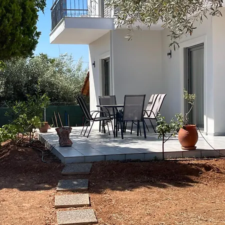 Citrus Seaside House Near Valopoula *
